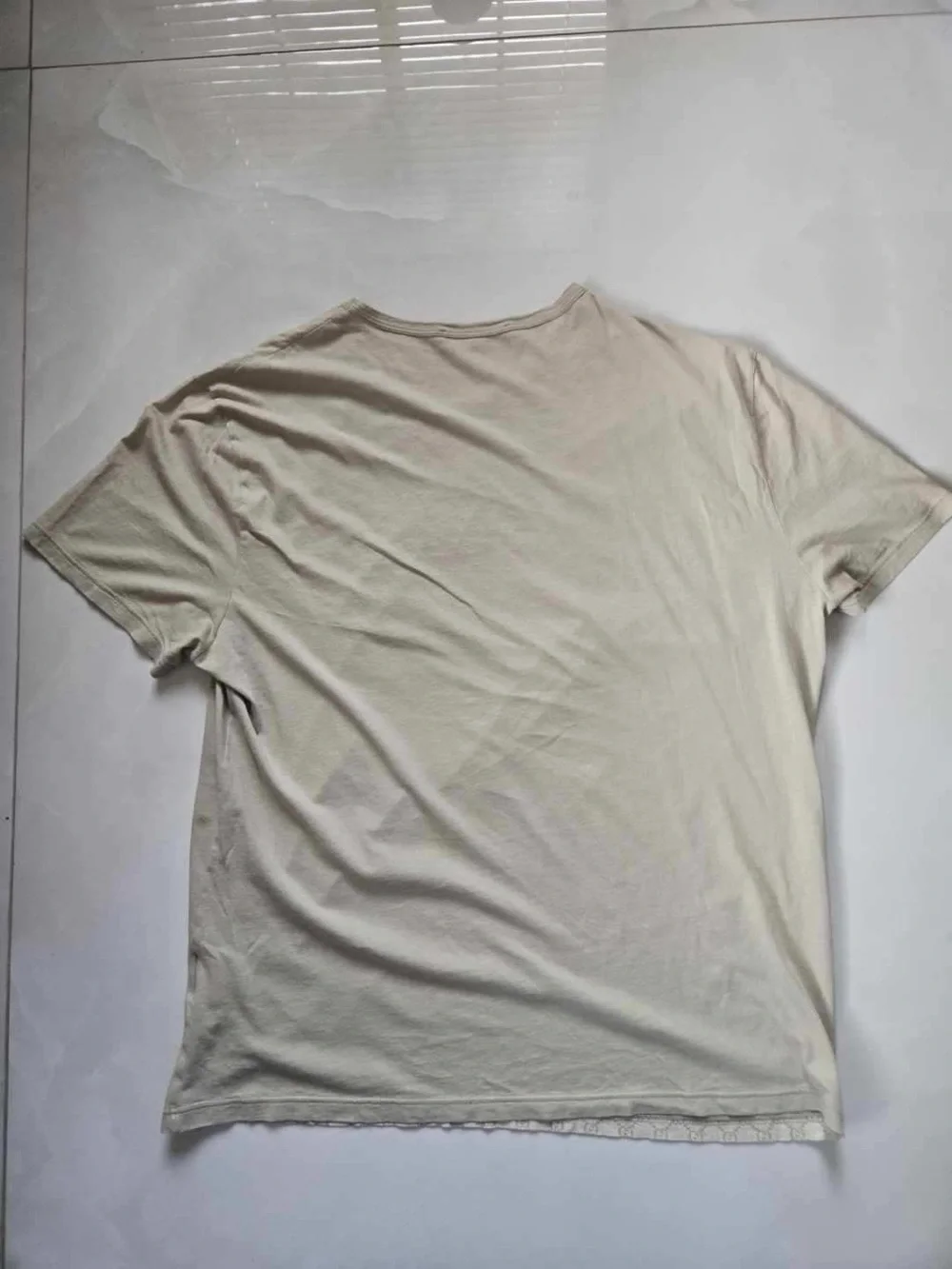 Gucci Men's Cream Short Sleeve Logo-Pattern Tee with Tonal Stripes